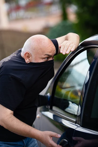 Thief Stealing Car Robber Car Thief Steal Car Breaking Door — 图库照片