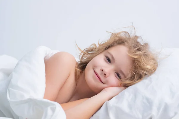 Quietly Sleeping Child Wakes Morning Bedroom Cute Little Boy Waking — ストック写真