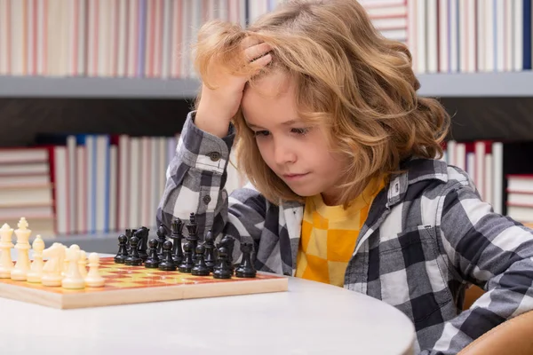 Kid Play Chess Classroom School Clever Child Thinking Chess Portrait — Stock Photo, Image