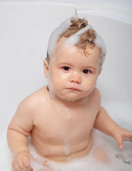 Kid Bathing Bathtub Cute Baby Boy Enjoying Bath Bathed Bathroom — Stock Photo, Image