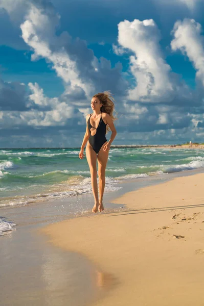 Bali Femme Bikini Sur Plage Tropicale Portrait Été Jeune Belle — Photo