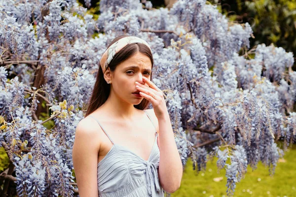 Spring Allergy Nose Sneezing Allergic Symptoms Woman Allergic Blossom — Stock Photo, Image