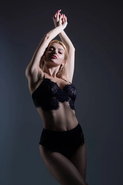 Lingerie Model Sexy Bra Panties Lace Black Lingerie Sensual Portrait — Stockfoto