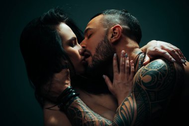 Sevgililer Günü. Sevgililer Günü konsepti için geceleri romantizm. Sevgililer Günü Çifti Aşıklar - Tatil Partisi