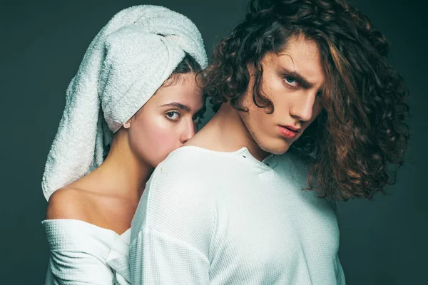 Beautiful Young Couple Gorgeous Woman Towel His Head Posing Handsome — Stock Photo, Image