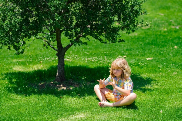 Cute Child Meditating Spring Park Freedom Concept Peaceful Kids Meditation — Stock Photo, Image