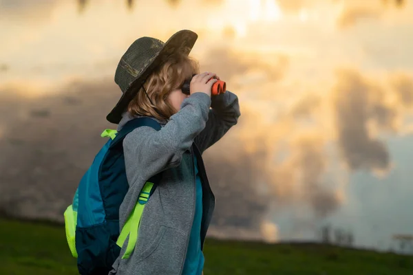 Young Boy Looking Binoculars Imagination Exploration Park Happy Child Playing — Fotografia de Stock