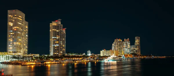 Skyline Von Miami Florida Hochhäuser Der Nacht Usa — Stockfoto