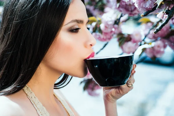 Spring Woman Fashion Concept Morning Coffee Spring Concept — Stock Photo, Image