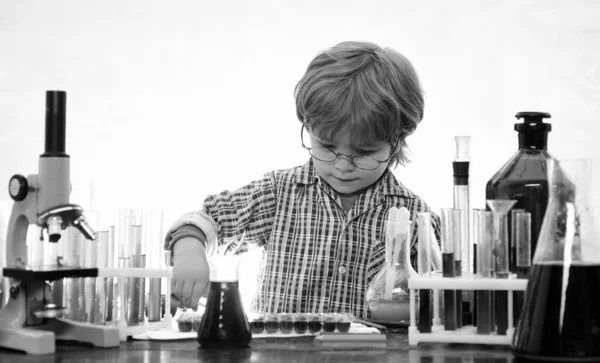 Elementary School Ready School Home Schooling Little Chemistry Experiment September — Foto de Stock