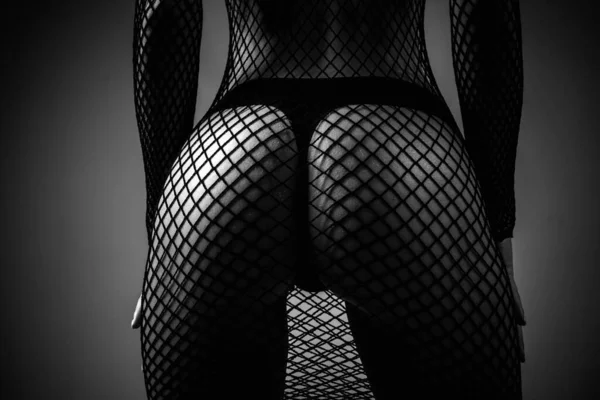 Dar Kalçaları Kalçaları Siyah File Elbise Seksi Kalça Mükemmel Kadın — Stok fotoğraf