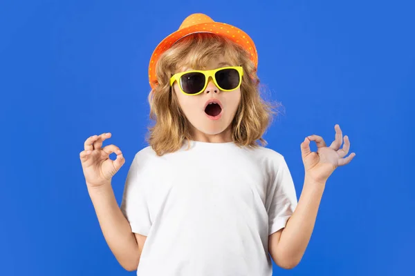 Funny Summer Fashion Child Boy Excited Kid Boy Studio Isolated — Foto Stock