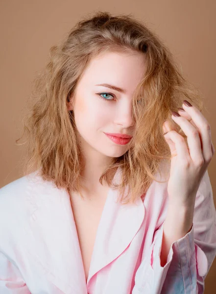 Smyslná Dívka Košili Svůdná Holka Módní Styl Kosmetická Léčba — Stock fotografie