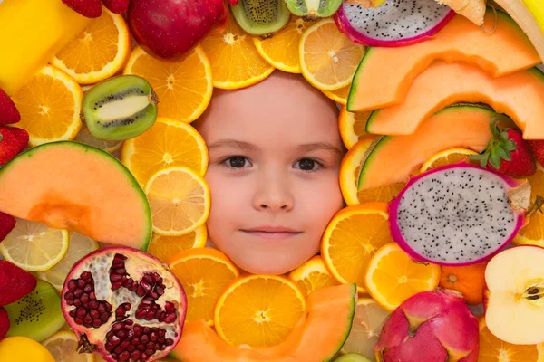 Funny Child Eats Organic Fruits Healthy Meal Nutrition Children Child — Photo