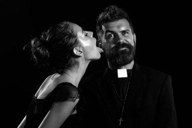 Baştan çıkarıcı keşiş. Rahip günahı. Seksi rahibeyle kilise papazı