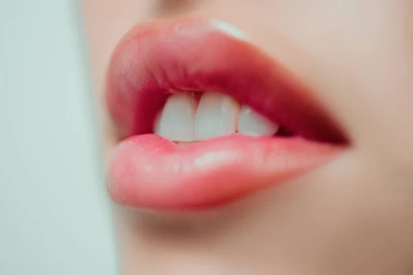 Κλείσε Χείλη Σου Σέξι Χείλη Μακιγιάζ Ορθοδοντική Και Οδοντιατρική Έννοια — Φωτογραφία Αρχείου