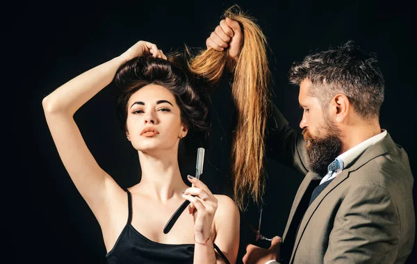 Professzionális Fodrász Fodrászat Belsejében Hair Előkészítése Csak Lendületes Fickó Szakállas — Stock Fotó