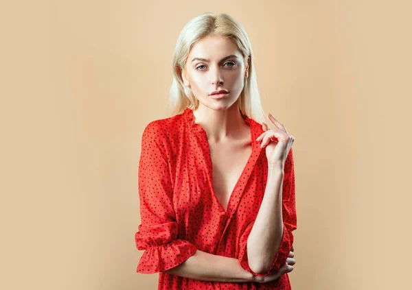 Fashion Girl Red Dress Sensual Female Vogue Style — Stock Photo, Image