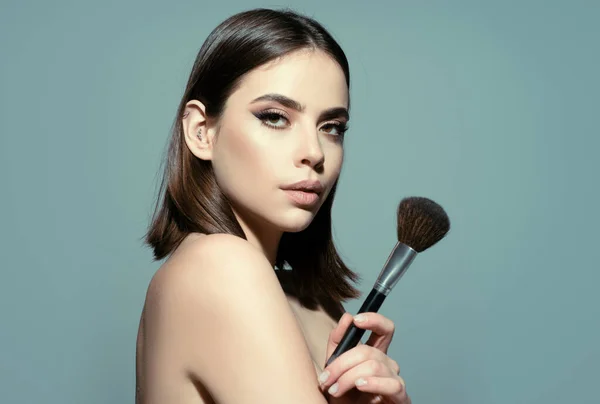 Sinnlicher Weiblicher Make Blusher Pinsel Frau Kosmetik Produktkonzept Schönheit Für — Stockfoto