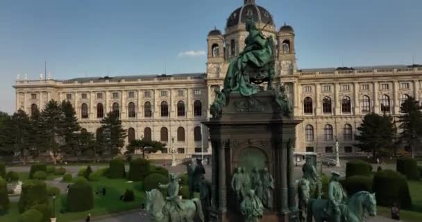 Luchtfoto Van Maria Theresia Monument Musea Quartier Maria Theresien Platz — Stockvideo