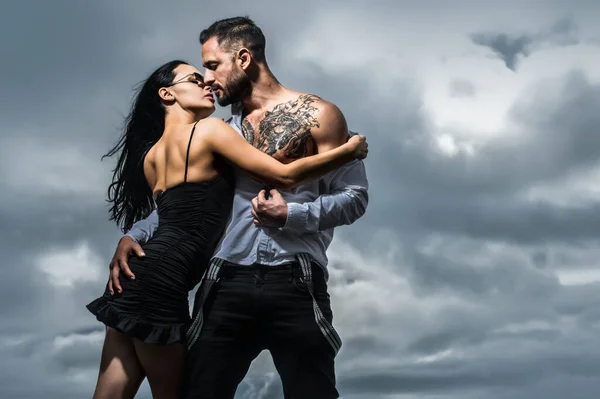 Çıplak Kaslı Bir Adam Seksi Bir Kadın Nsanları Sevmek Güzel — Stok fotoğraf