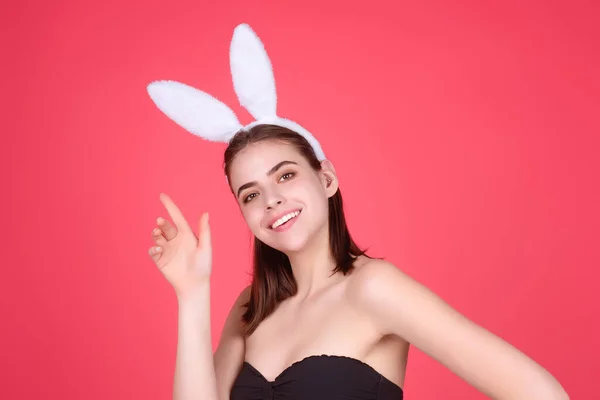 Velikonoční Žena Veselá Mladá Dívka Slaví Velikonoce Izolované Přes Studio — Stock fotografie