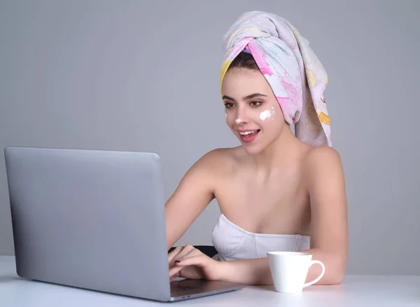 Business Woman Towel Head Facial Cream Face Hold Cup Coffee — Fotografie, imagine de stoc