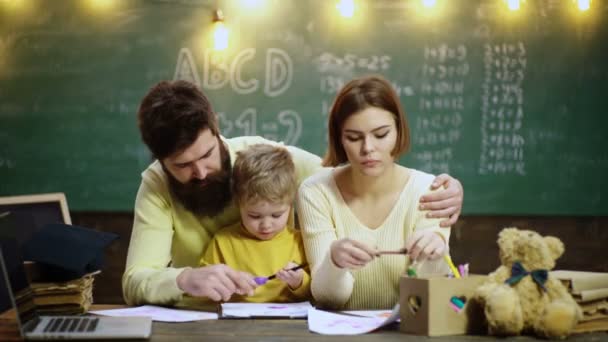 Father Mother Teaching Children School Happy Family Drawing Book Mother — Stock Video