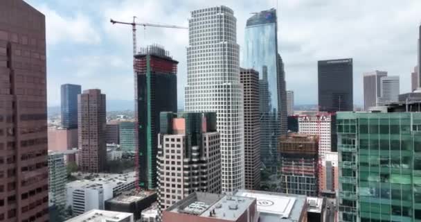 ロサンゼルスのダウンタウンの空中ビュー 飛行ドローン 高層ビル街 2022年6月1日ロサンゼルス — ストック動画