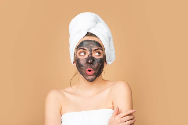 Facial Treatment Beautiful Young Woman Charcoal Facial Mask Face Skin — Foto Stock