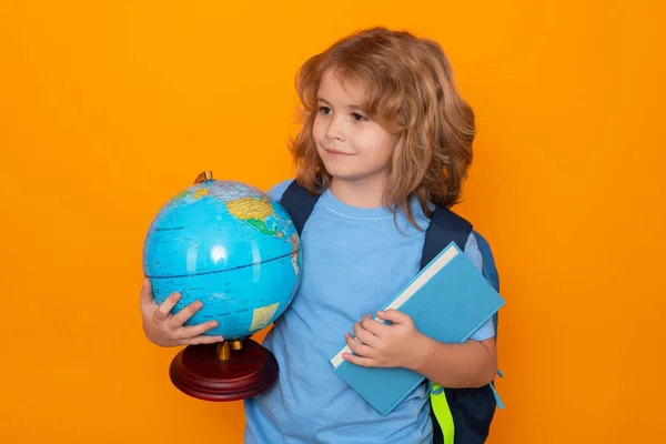 Criança Inteligente Criança Inteligente Escola Menino Escola Com Globo Mundial — Fotografia de Stock