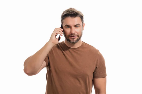 Retrato Hombre Alegre Usando Teléfono Móvil Aislado Fondo Del Estudio — Foto de Stock