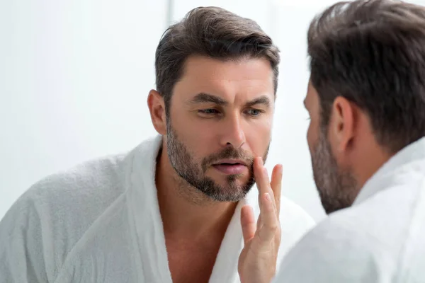Male Beauty Cream Treatment Male Face Beauty Routine Face Beautiful — Stock Photo, Image