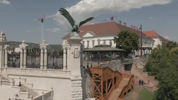 布达佩斯多瑙河天际线 匈牙利布达佩斯 布达佩斯大楼的空中景观 匈牙利的城市景观 欧洲的旅行和旅游 布达佩斯市中心全景 — 图库视频影像