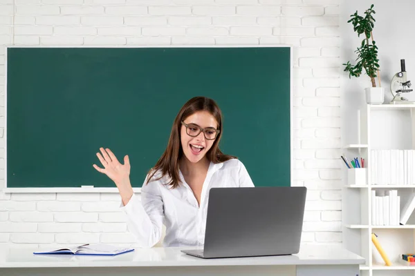 Online Leren School Afstandsonderwijs Leerling Met Laptop Computer Klas — Stockfoto