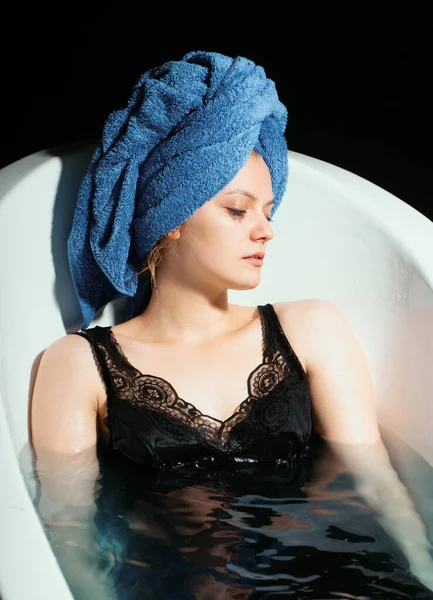 Concepto Depresión Triste Mujer Baño Tristeza Fatiga Dolor Frustración Solo —  Fotos de Stock