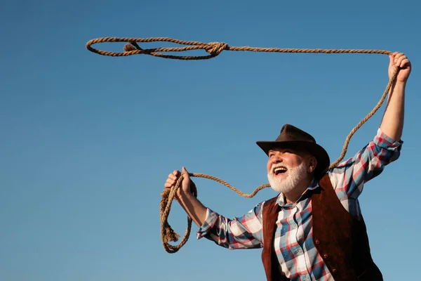 Old Cowboy Lasso Rope Ranch Rodeo Bearded Western Man Brown — Stock Photo, Image