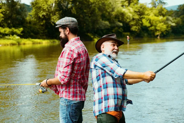Father Adult Son Fishing Lake Family Time Man Bearded Fisher — Stock Photo, Image