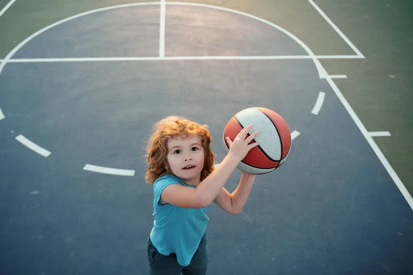 Child Boy Preparing Basketball Shooting Kids Basket Ball — Stock Photo, Image