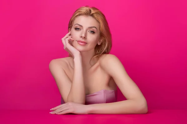 Krásná Tvář Mladé Blondýny Sexy Modelka Pózující Studiu Portrét Krásné — Stock fotografie
