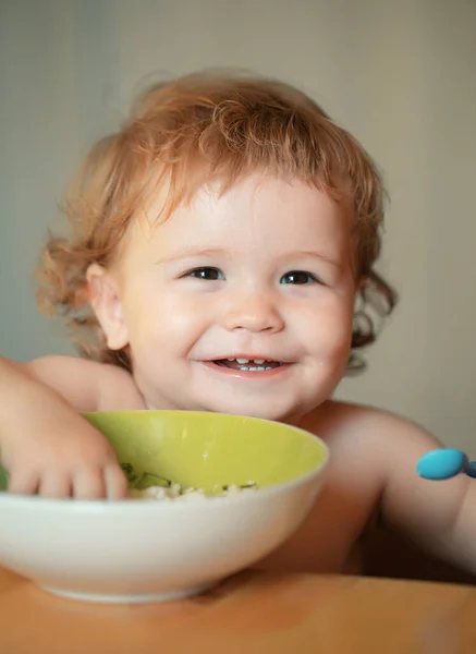 Starten Kinderessen Babys Essen Suppe Der Küche Mit Geschirr Und — Stockfoto