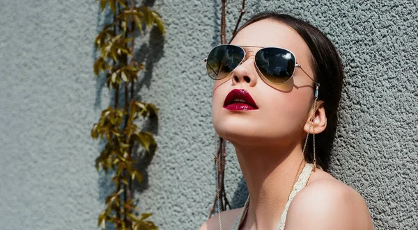 Óculos Sol Moda Menina Modelo Com Óculos Livre Sensual Mulher — Fotografia de Stock