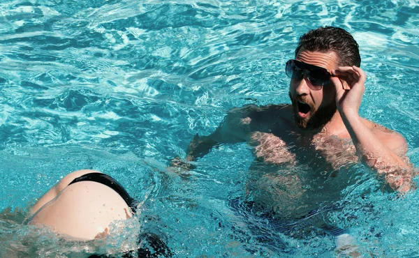 Summertime Vacation Life Winner Butt Bikini Sexy Couple Pool Summer — Fotografia de Stock