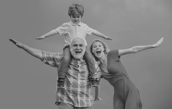 Familie Generatie Relaties Concept Concept Van Vriendelijke Familie Grootvader Kleinzoon — Stockfoto