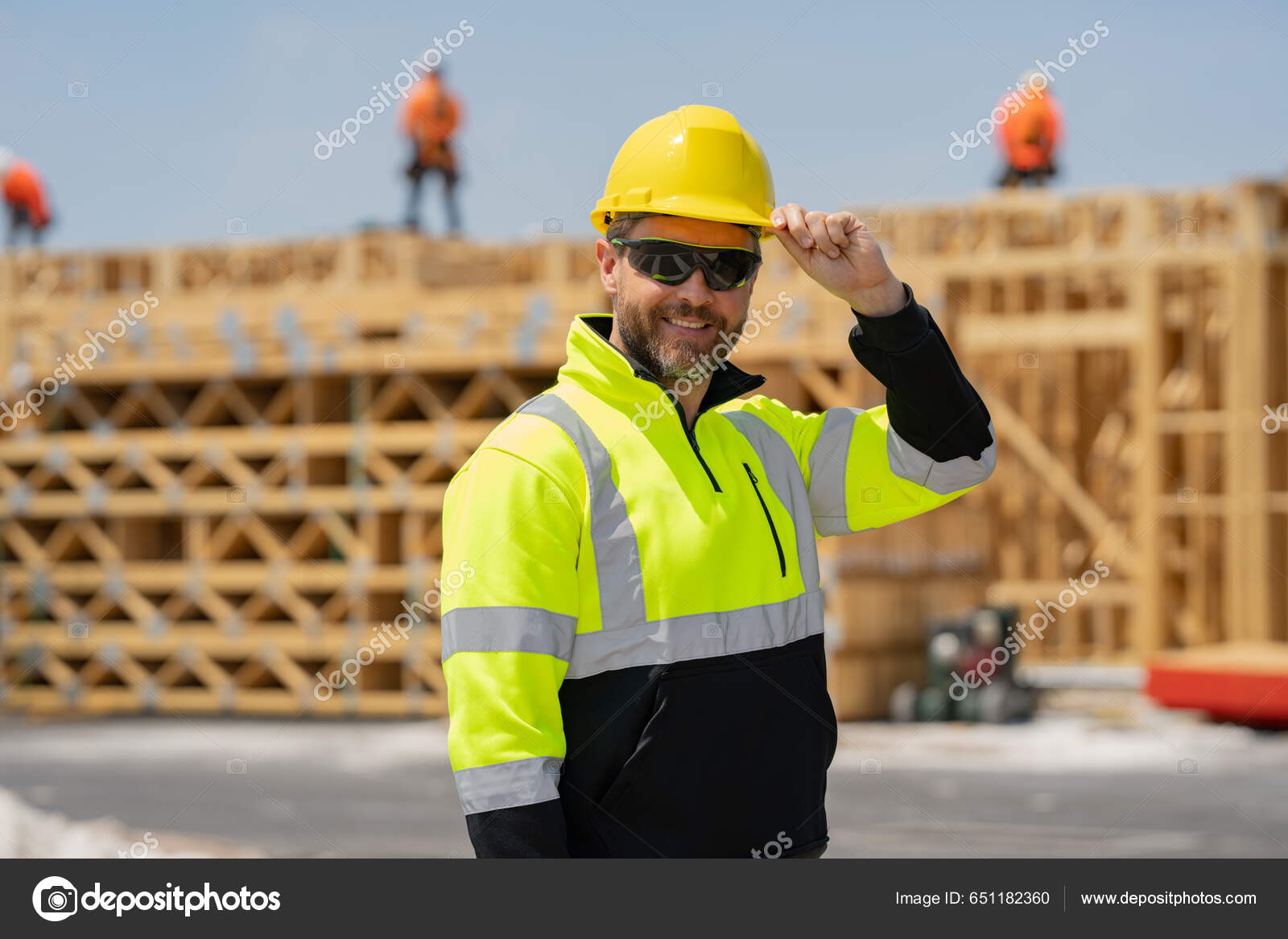 Trabalhador Construção Civil Construção Construtor Uniforme Construção  Fundo Construção Construtor fotos, imagens de © Tverdohlib.com #651182360