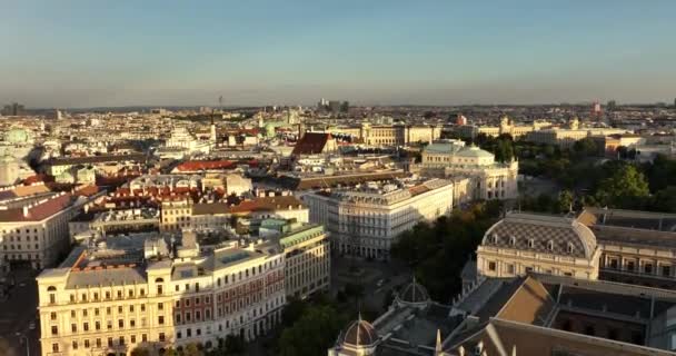 Vista Aérea Desde Helicóptero Teledirigido Ciudad Viena Austria Vuelo Sobre — Vídeo de stock
