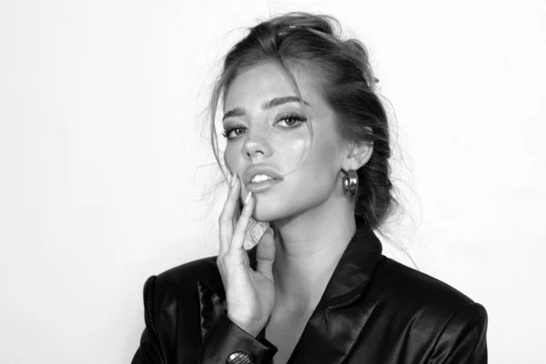 Mode Kvinnlig Modell Porträtt Vacker Ung Kvinna Med Ren Perfekt — Stockfoto
