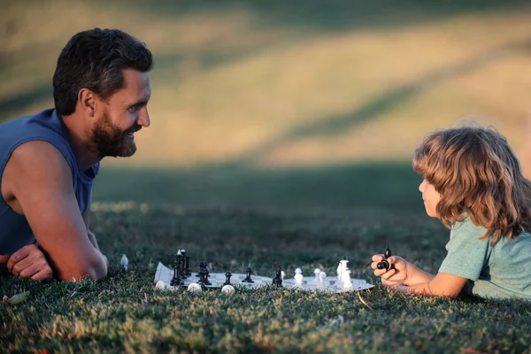 Father Play Chess Child Son Family Game — Stock Photo, Image