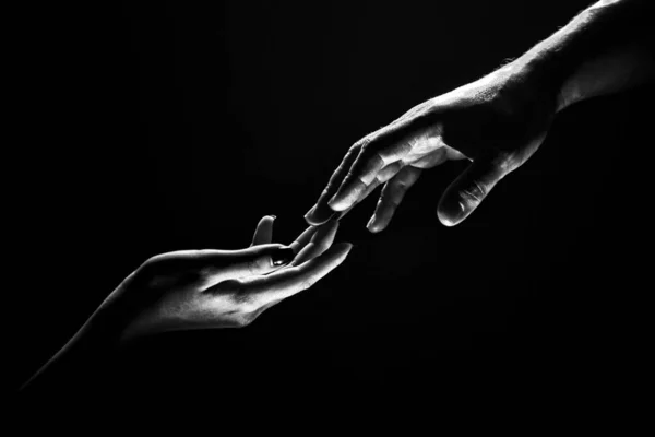 Дві Руки Момент Прощання Романтичний Дотик Пальцями Кохання Допоможіть Другові — стокове фото