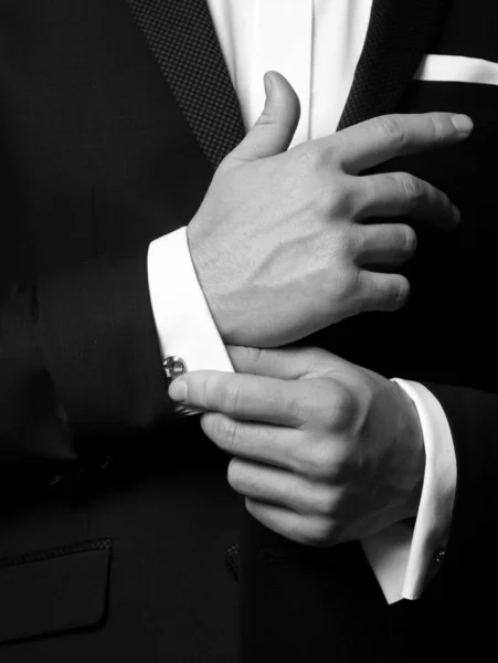 Olhar Negócios Cavalheiros Fato Preto Botões Punho Homem Roupas Elegantes — Fotografia de Stock